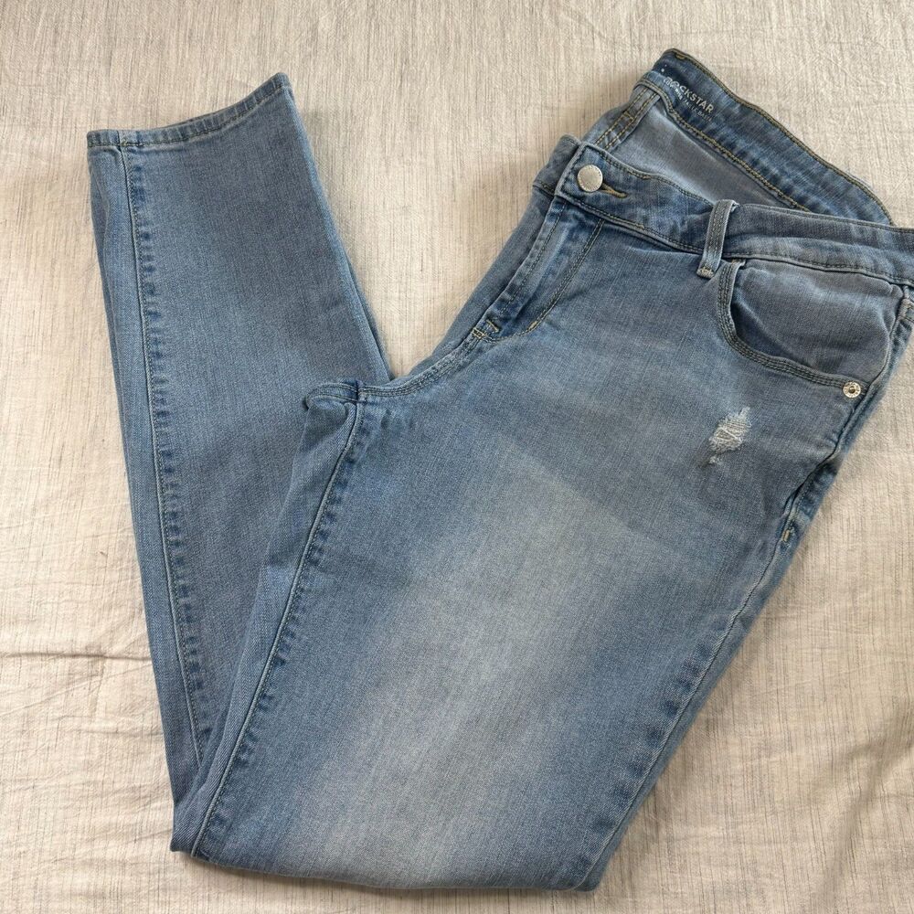 Old Navy The Rock Star Jeans Sz 14 Women's Light‎ Wash Low Rise Denim Distressed - Picture 16 of 16